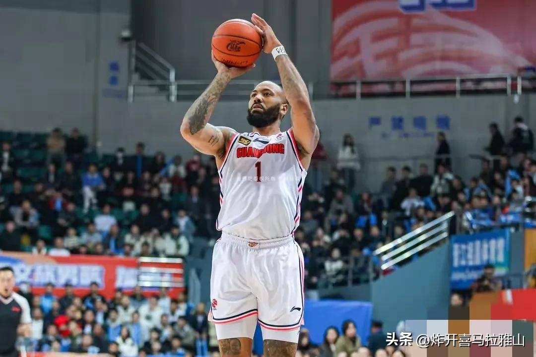 福建队成功击败老对手，主教练发布战术回顾