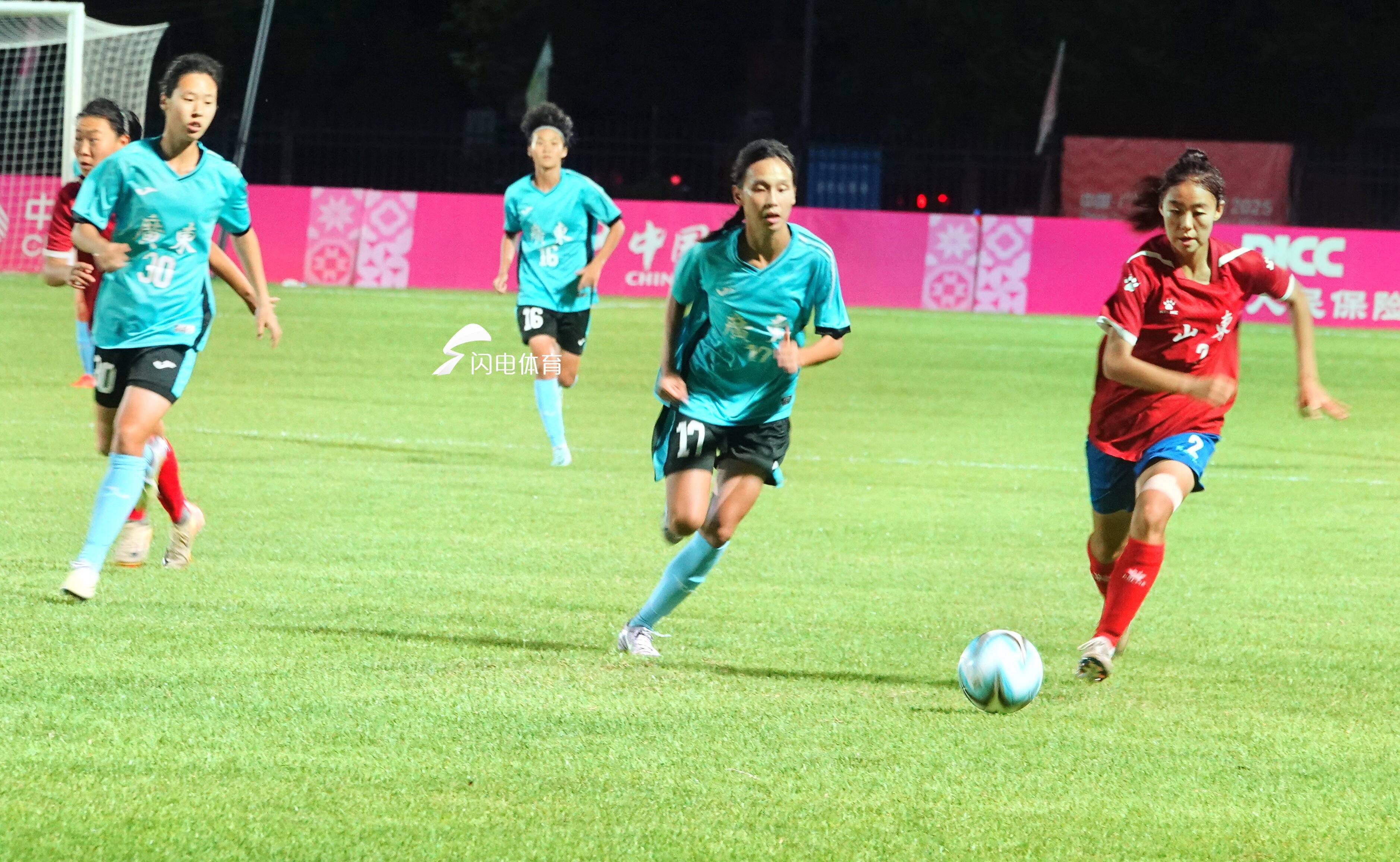 点球大战中力挫对手,晋级四强 点球大战中力挫对手,晋级四强