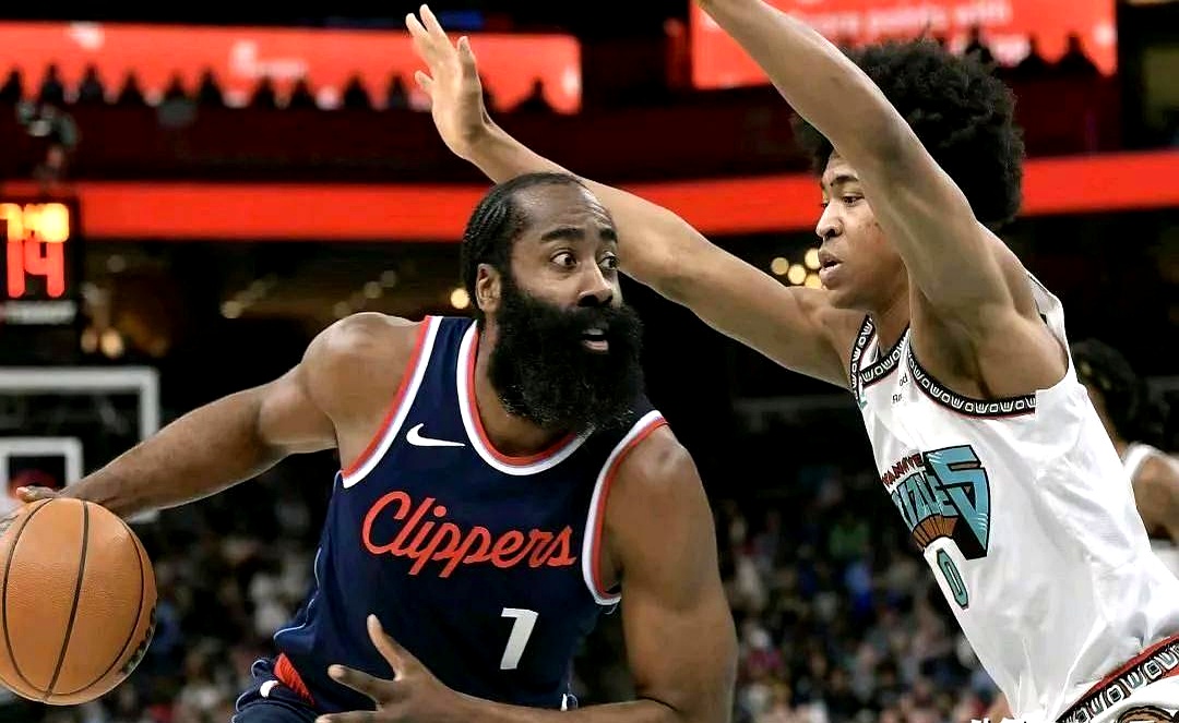 灰熊战胜快船,取得关键胜利 灰熊战胜快船,取得关键胜利