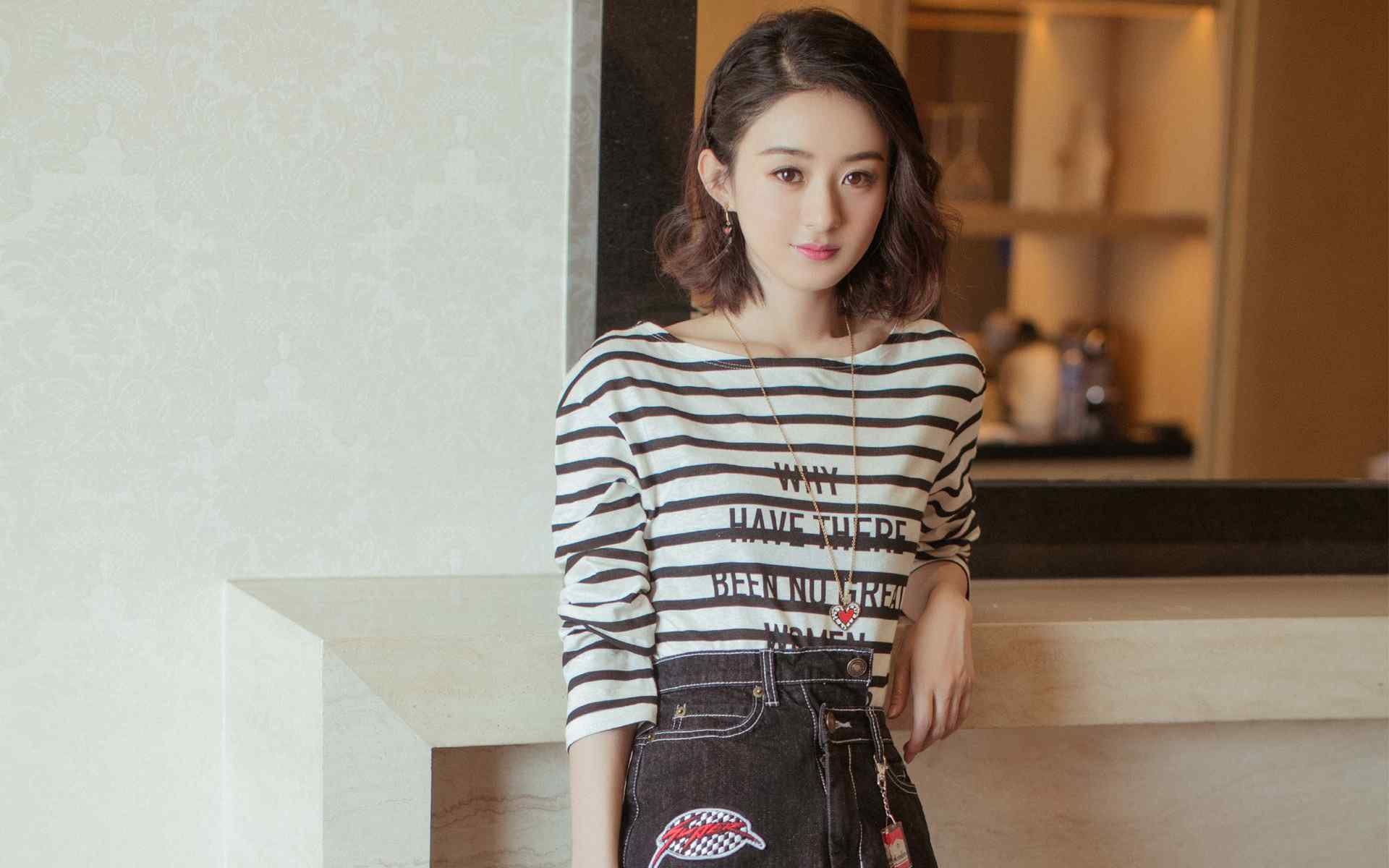 红魔锋刃，划破诺坎普夜空，当曼联的惊雷响彻国家德比之夜