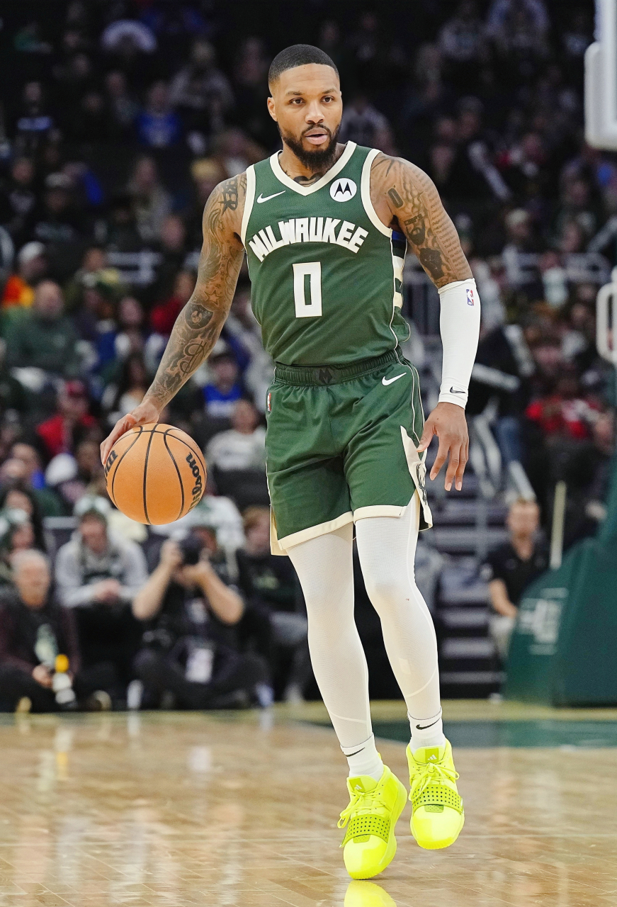 利拉德全程高能输出，鹈鹕强势晋级猛龙