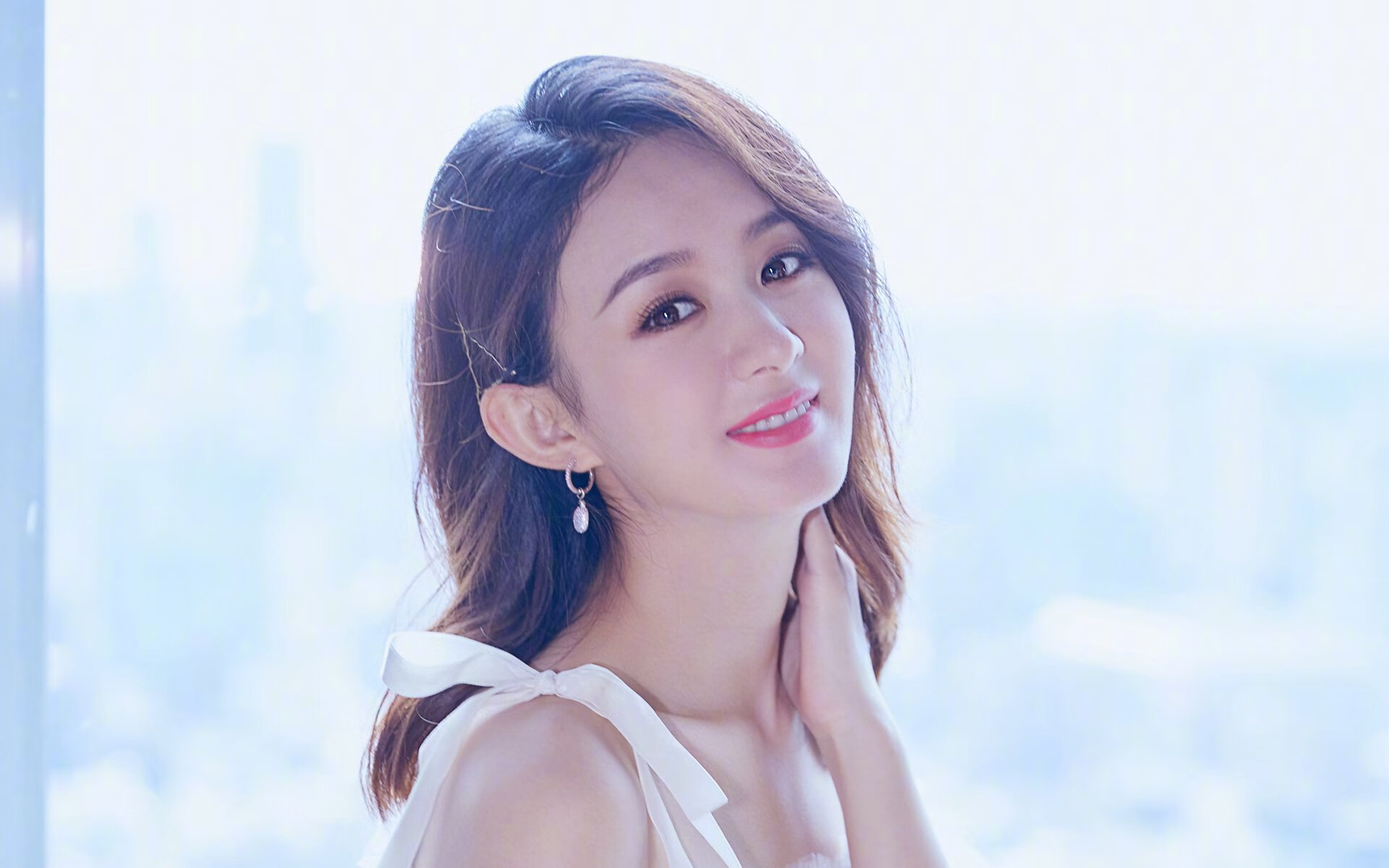 pg电子试玩网站-2026世界杯H组焦点战，西班牙碾压波兰，吉鲁老当益壮主导比赛